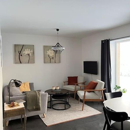 Villa Fint Hus Naera Jaervsoebacken Esterno foto